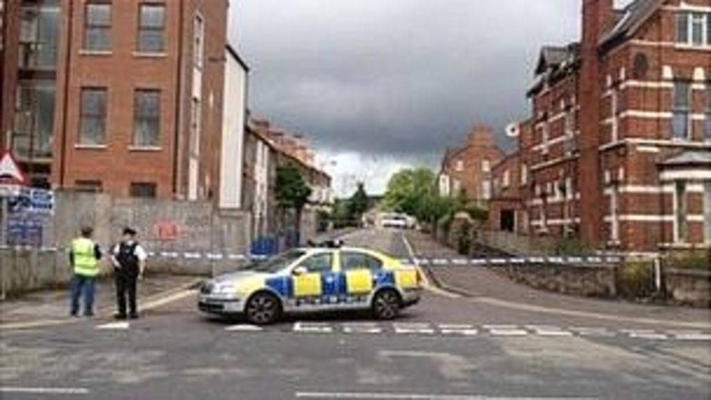 Bomb alert at Salisbury Avenue, north Belfast, a hoax BBC News