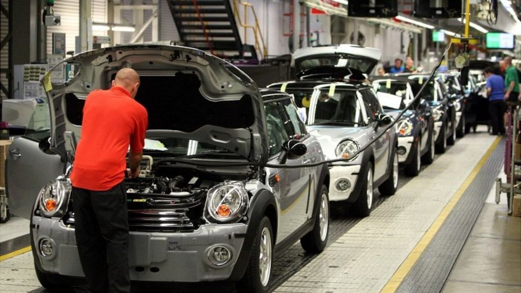 BMW Swindon plant 'significant' production increase - BBC News