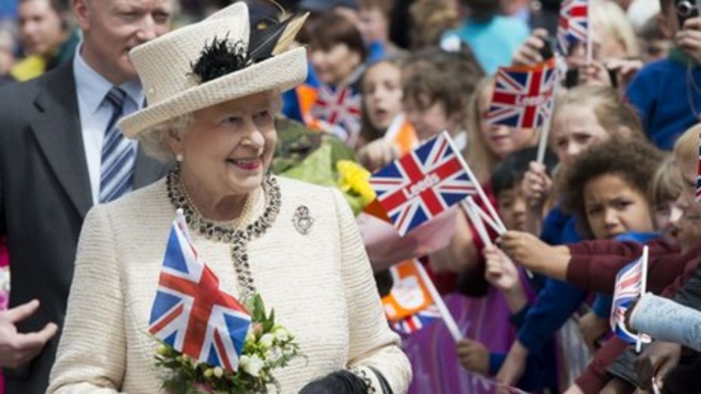 Queen Visits Leeds On Diamond Jubilee Tour Bbc News 