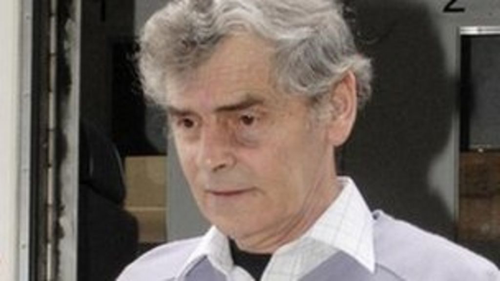 Serial killer Peter Tobin taken to hospital - BBC News