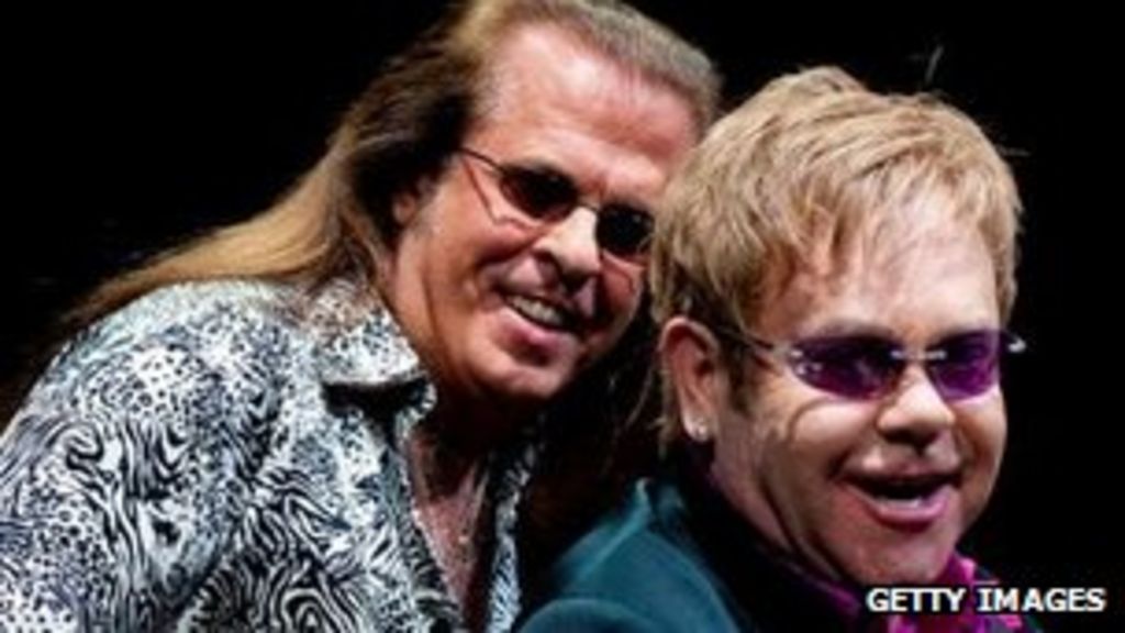 Sir Elton 'devastated' by death of his bass guitarist BBC News