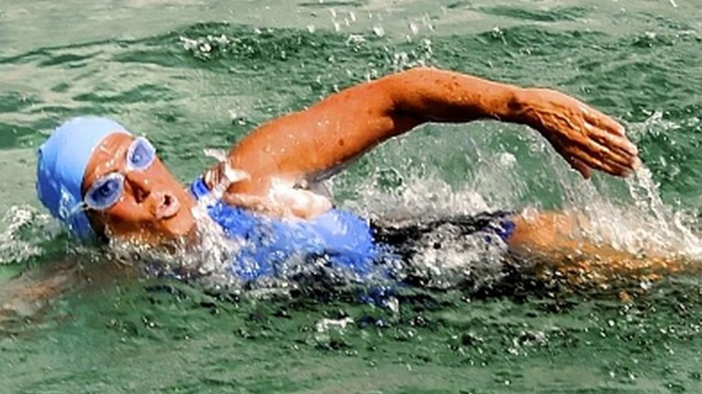 us-woman-diana-nyad-attempts-cuba-to-florida-swim-bbc-news