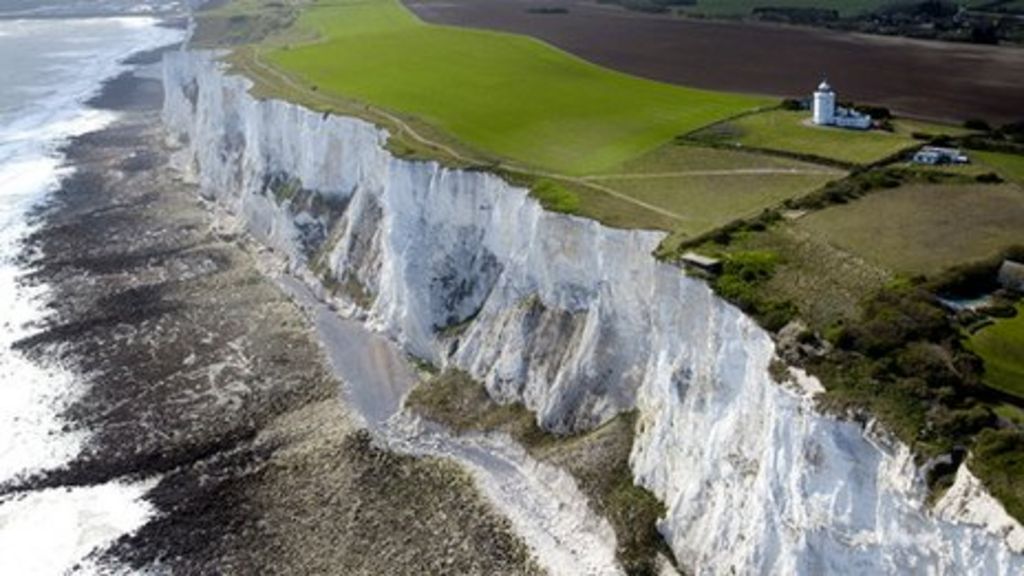 White Cliffs of Dover Why are they so important to the British? BBC News