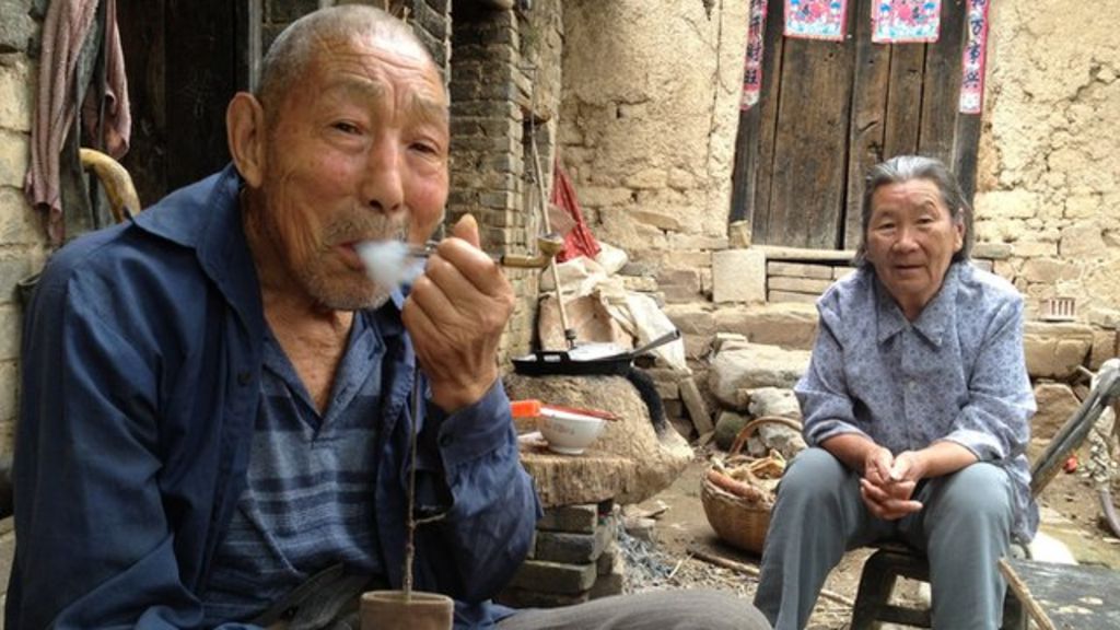 China's ageing families under pressure - BBC News