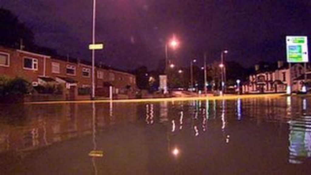  Merseyside  floods Power switched off in Maghull homes 