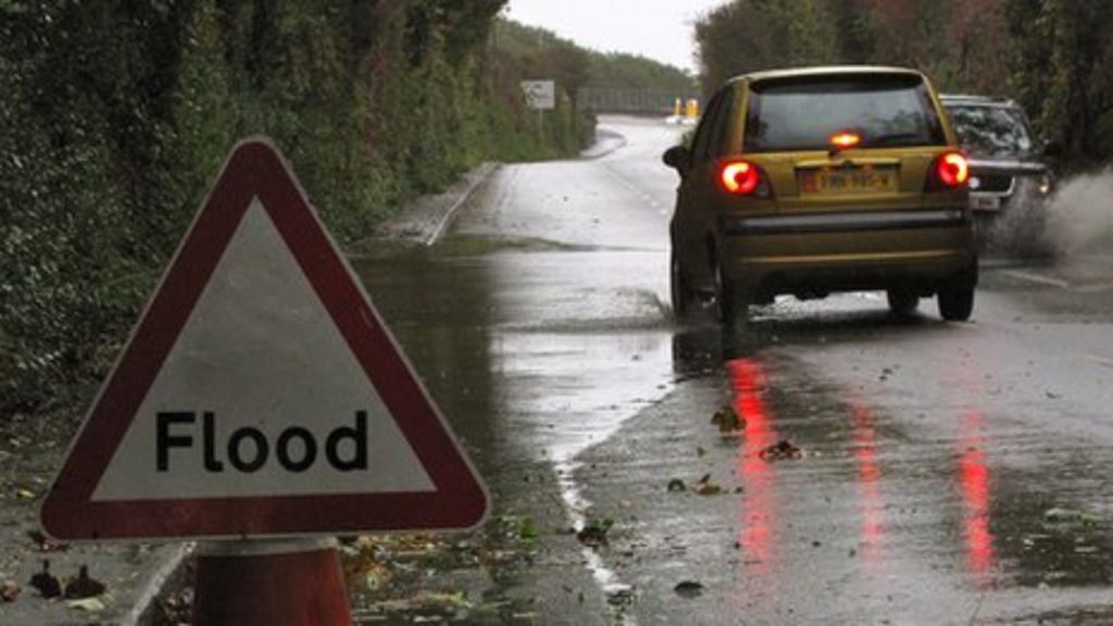 Standing water leads to Isle of Man road closures BBC News