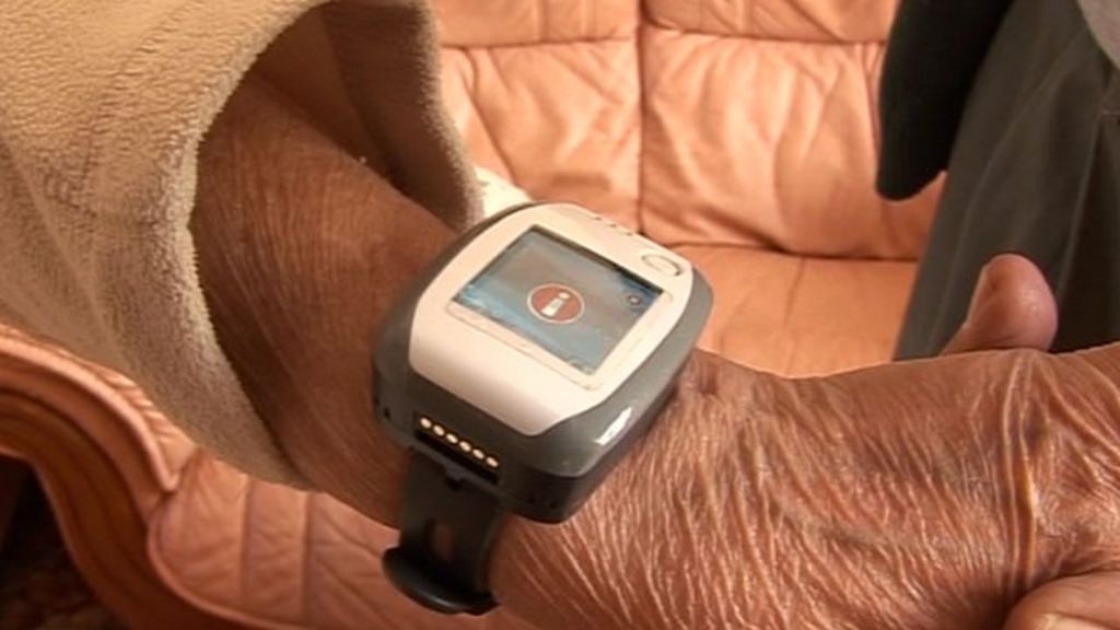 Alzheimer's patients tracked with satellite technology BBC News