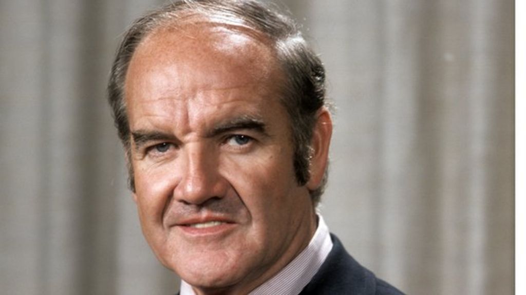 Obituary: George McGovern, former US presidential candidate - BBC News