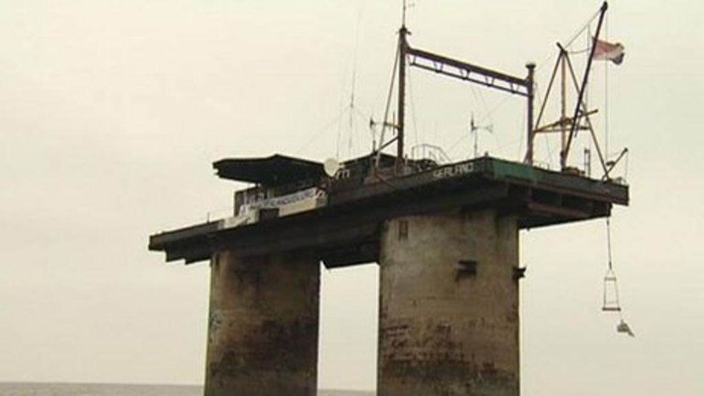 Ed Sheeran a 'baron of Sealand' BBC News