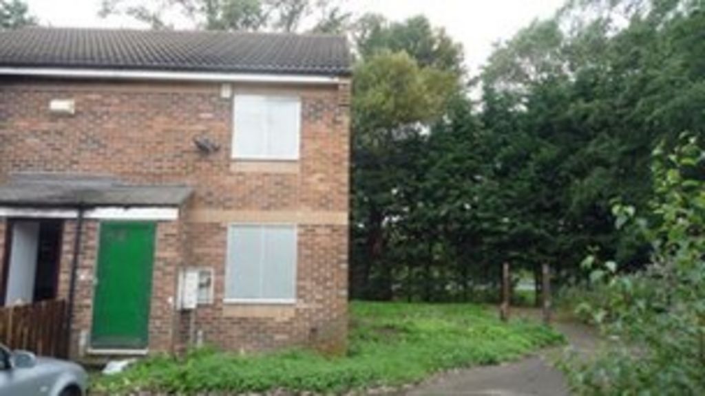 Stockton house sells for £14,000 at auction BBC News