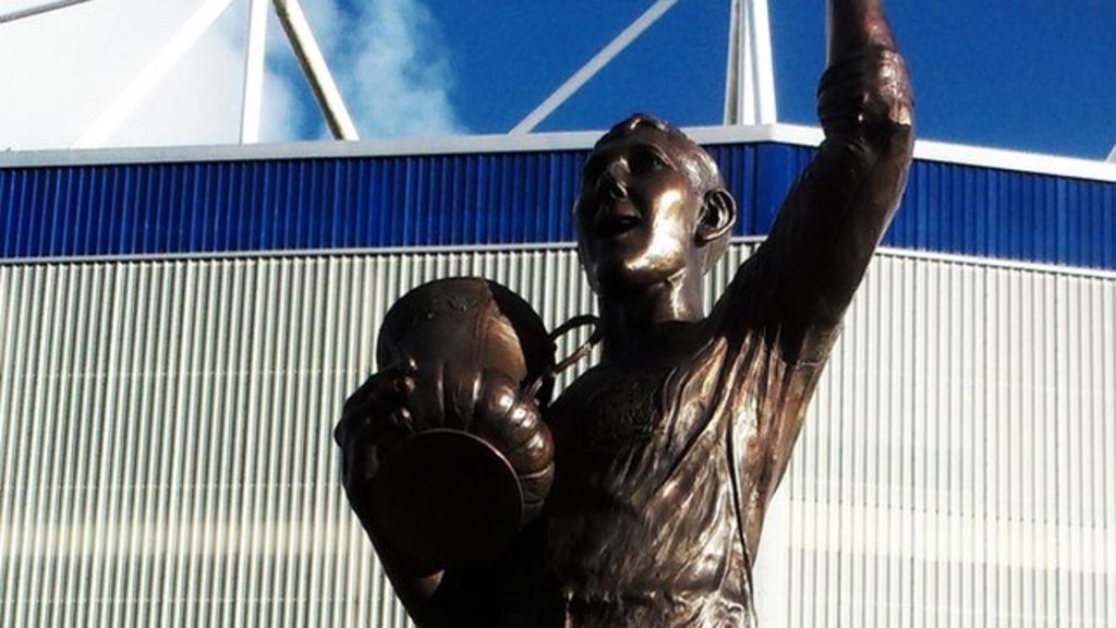 Fred Keenor Statue Unveiled By Cardiff City Bbc News