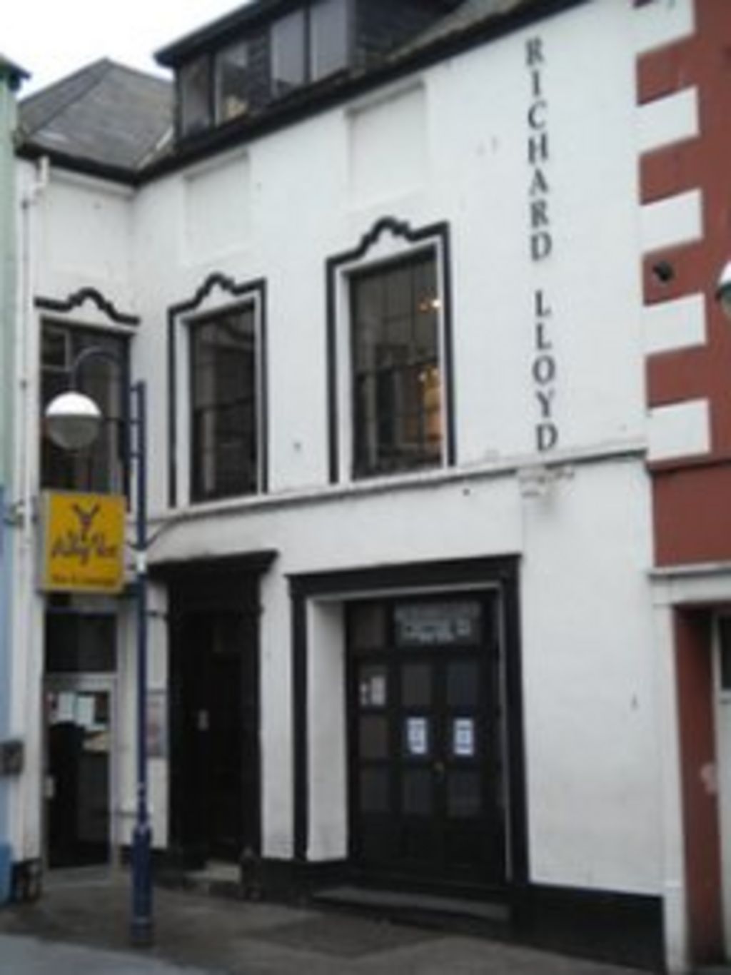 Aberystwyth hair salon failed to pay staff minimum wage BBC News