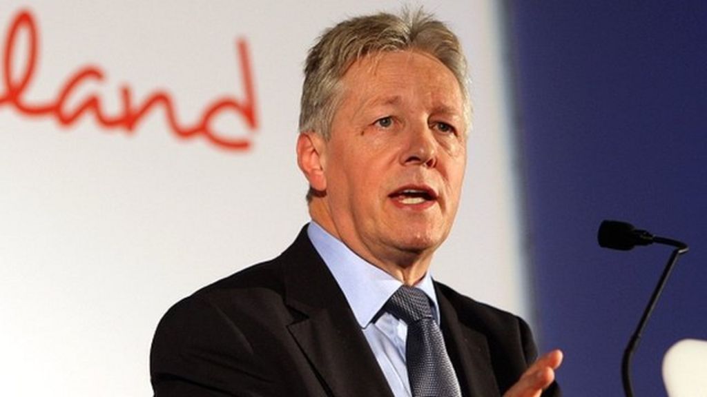 Peter Robinson: Catholic 'majority want NI to stay in UK' - BBC News