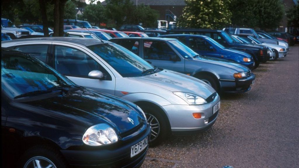 Midsomer Norton car park selloff plans for new supermarket BBC News