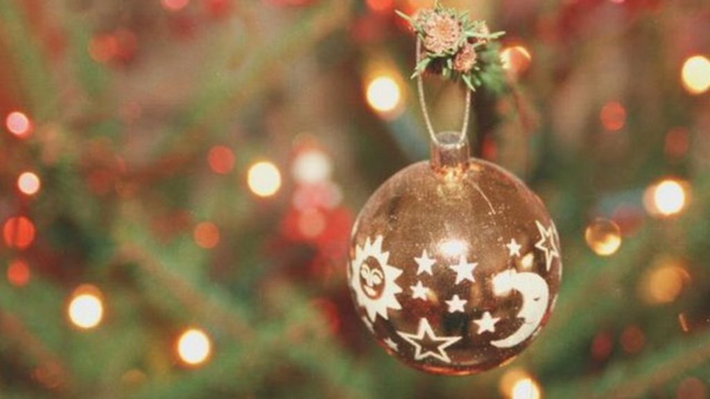 Chapel dawn chorus among Welsh Christmas traditions BBC News