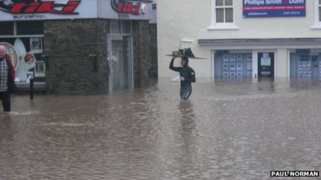 Braunton 'cut off' by flood water as rain hits Devon BBC News