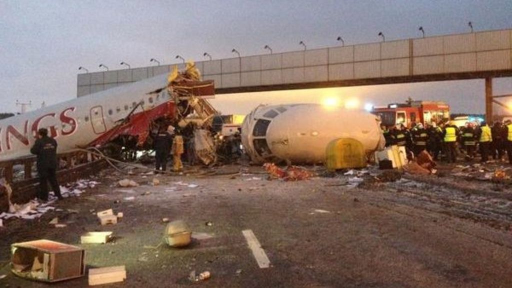 Russian Plane Crashes Into Road Outside Moscow BBC News    65003298 Crush1 