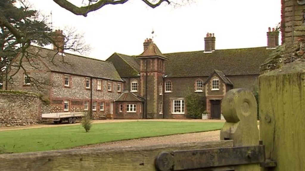 Anmer Hall Is Two Miles From Sandringham House Where The Queen Traditionally Spends Christmas