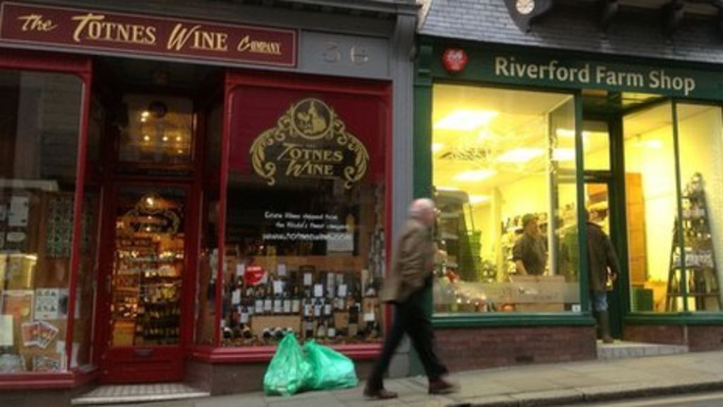 Totnes The way forward for the UK's ailing High Streets? BBC News