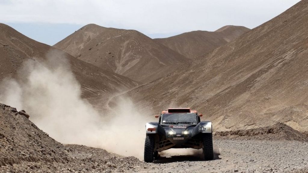 Two killed in Dakar rally crash involving British team BBC News