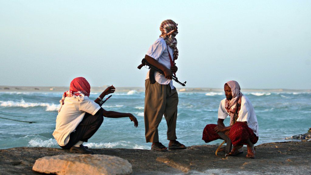 Somali pirate 'Big Mouth' quits - BBC News