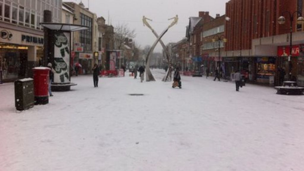 Northamptonshire Snow 110 Schools Shut Bbc News