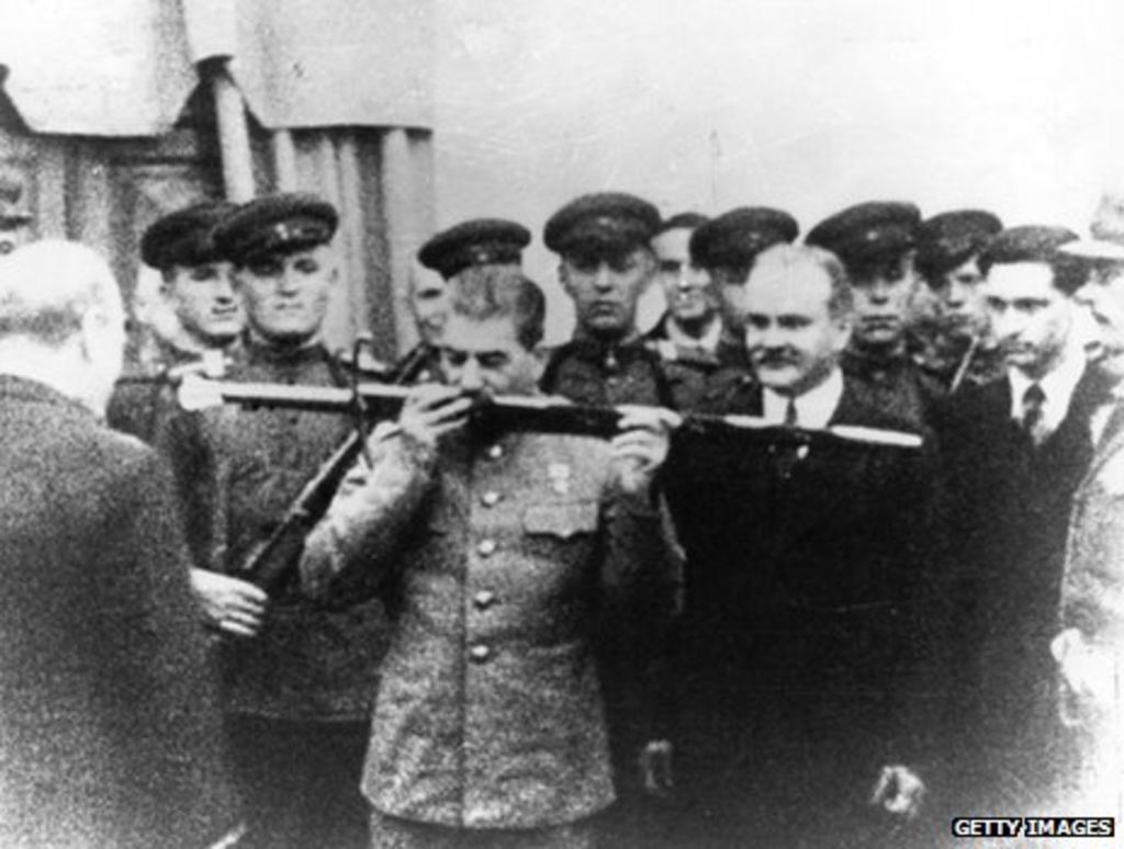 Stalingrad name to be revived for anniversaries - BBC News