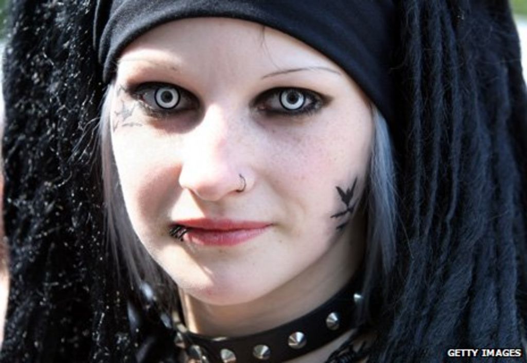 How are goths and emos defined? - BBC News