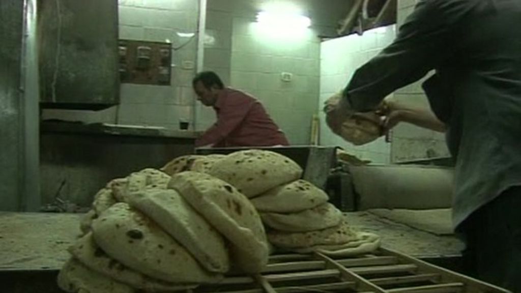 Egyptian anger at bread subsidy plans BBC News