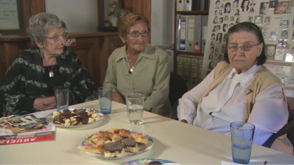 Argentine grandmothers determined to find 'stolen' babies BBC News