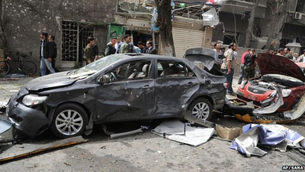 Syria crisis: Damascus car bomb 'kills 15' - BBC News