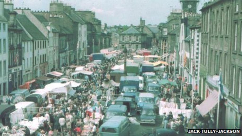 Haddington market returns after 40 years BBC News
