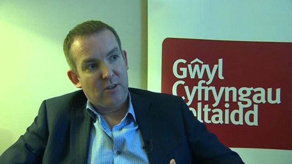 Should we hear Welsh on BBC One Wales? asks Rhodri Talfan Davies - BBC News