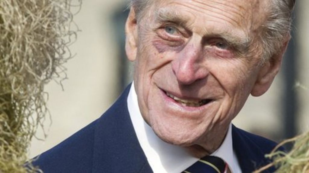 Duke of Edinburgh 'well' despite eye colouring - BBC News