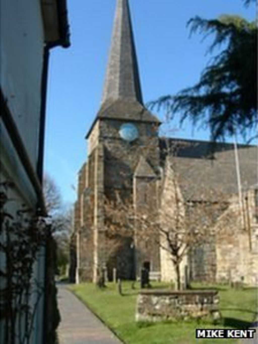 Wadhurst Church Clock Chimes Again After 50 Years Bbc News