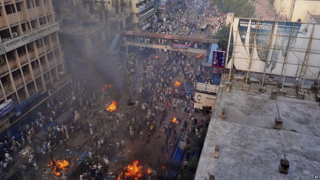 In Pictures Bangladesh Protests Turn Violent Bbc News 5331