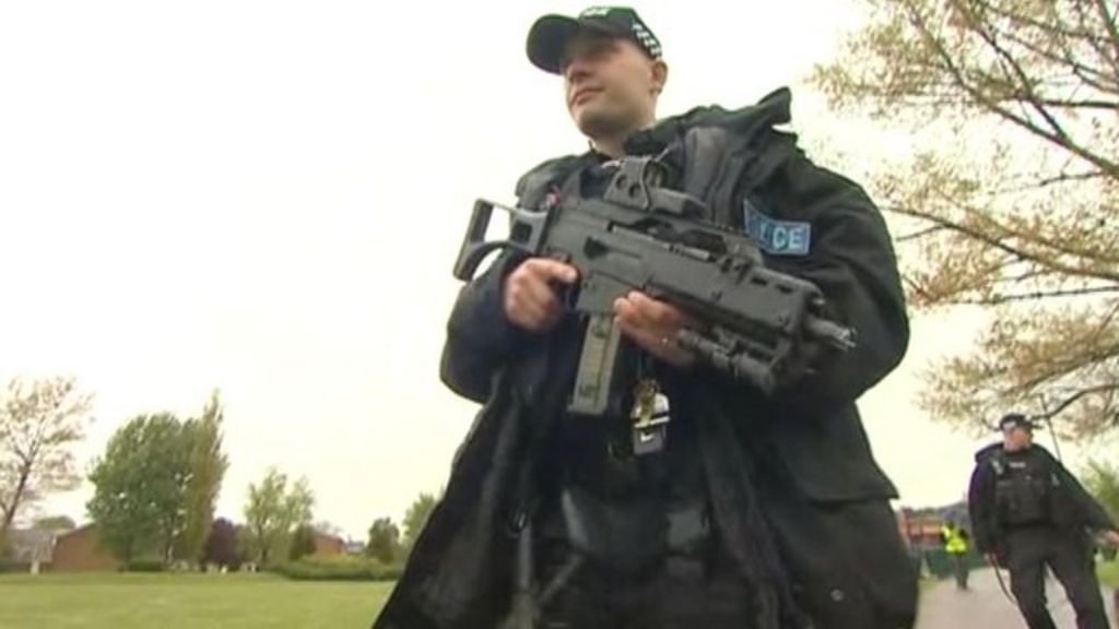 Police In Luton Prepare For More Violence After Shootings Bbc News