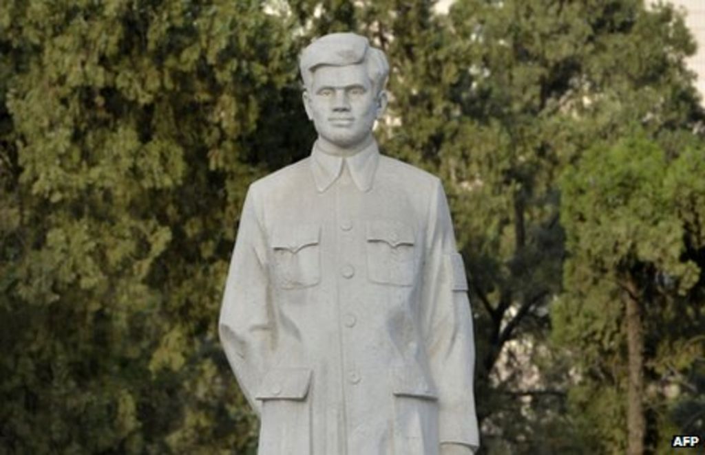 IHG's Dr Kotnis revered in China? - BBC News