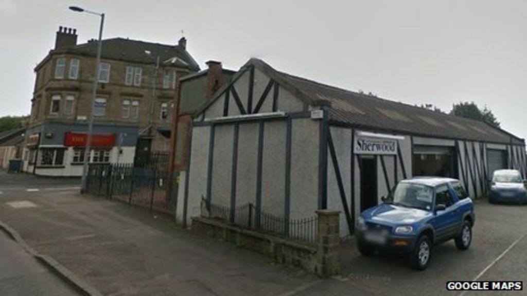 Luxury cars stolen in Glasgow garage raid - BBC News