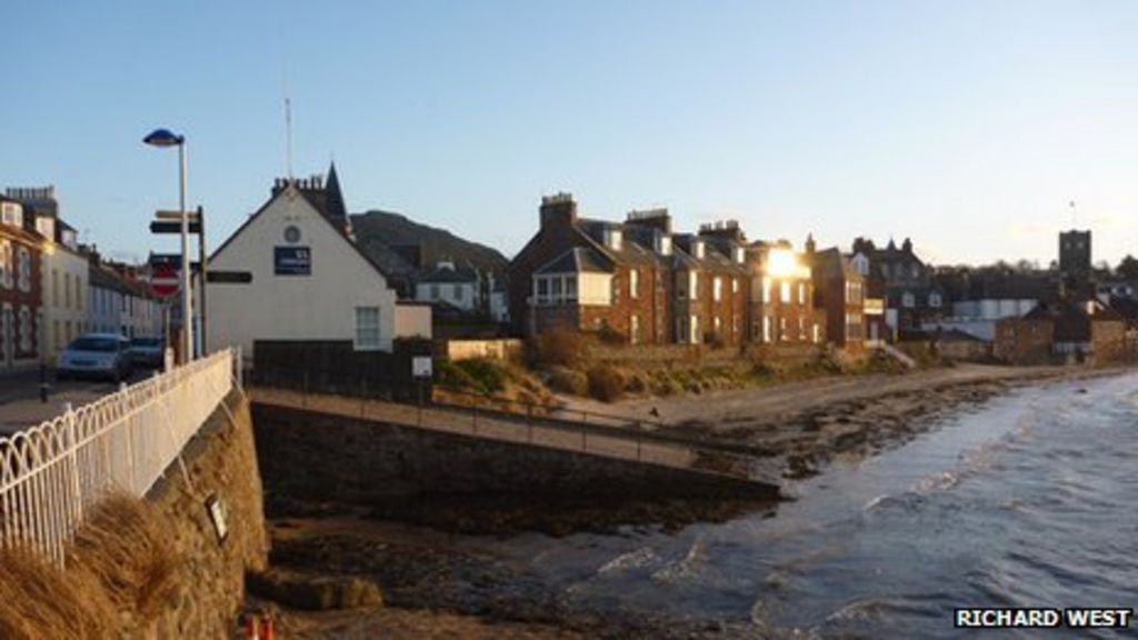 Seaside house prices surge on Scottish east coast BBC News