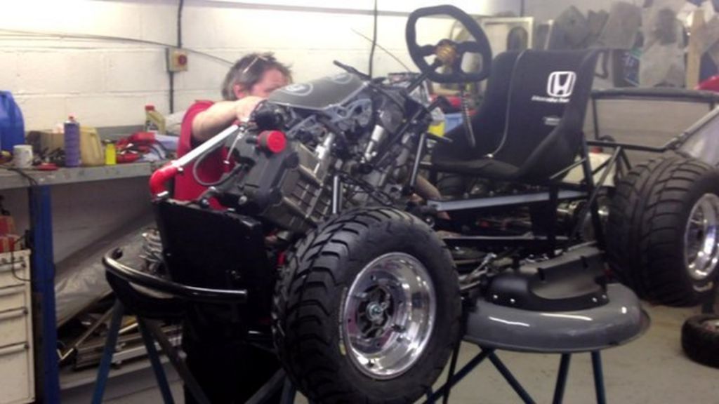 Honda builds a super fast lawn mower for Top Gear Magazine - BBC News