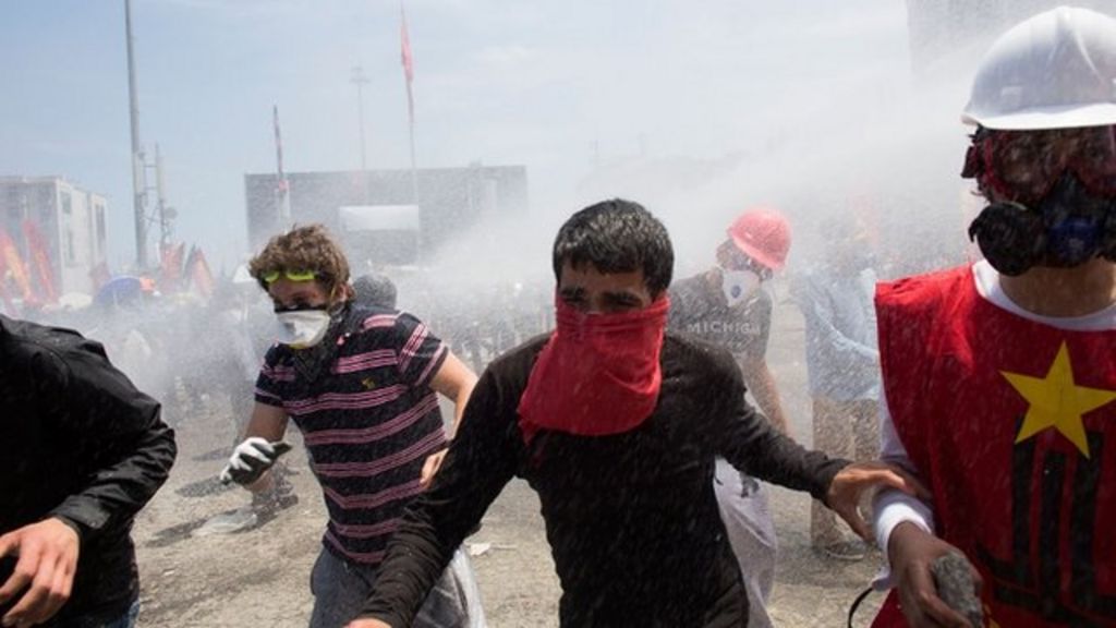 Turkey protests Police clear Istanbul's Taksim Square BBC News