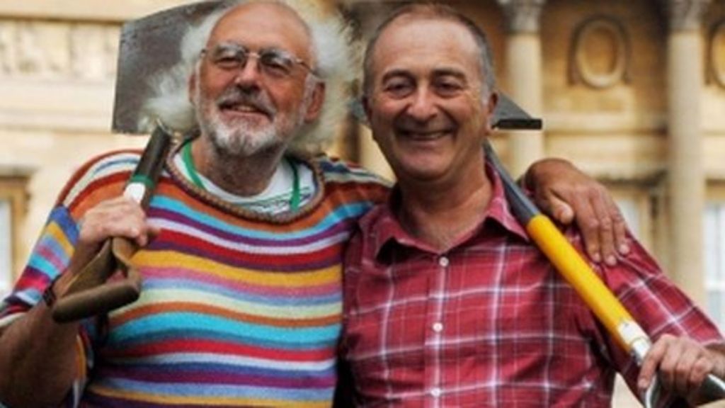 Mick Aston, exTime Team expert, dies aged 66 BBC News