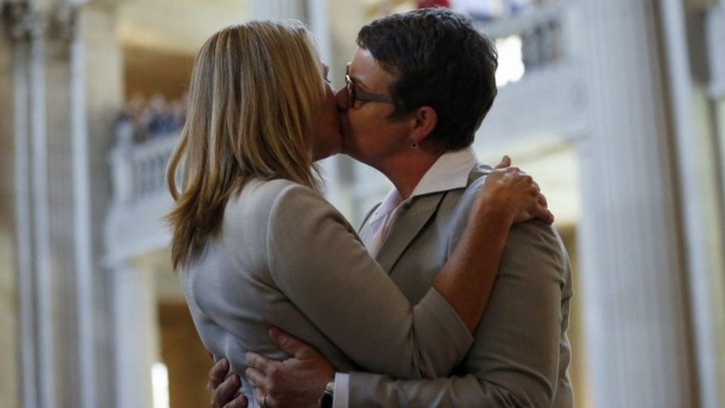 California Gay Marriage Opponents Act To Re Impose Ban Bbc News 3292