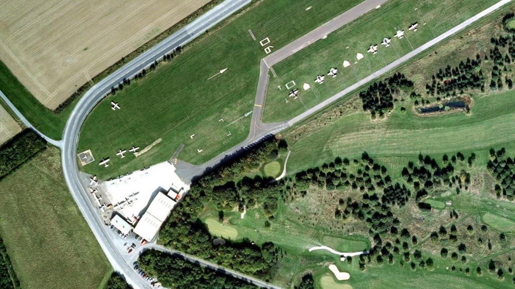 Earls Colne aeroplane collision pilot 'lost control' BBC News