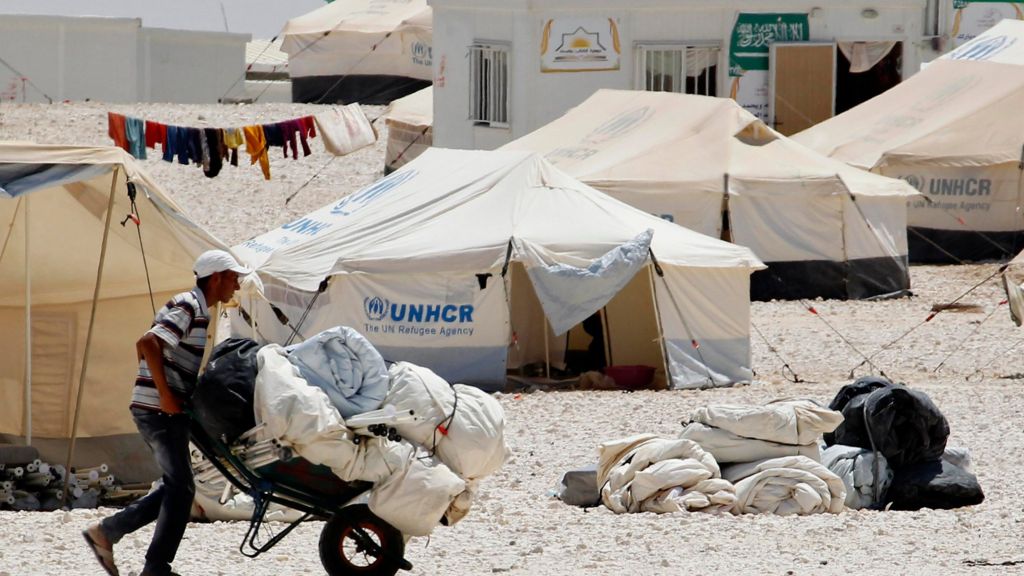 UN says Syria refugee crisis worst since Rwanda - BBC News