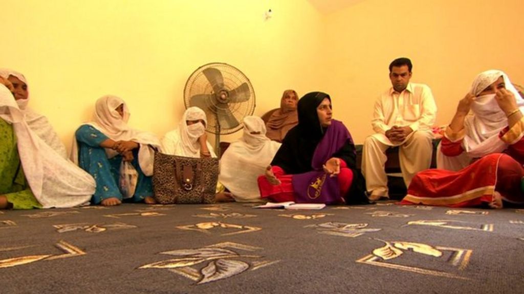 Pakistani Women Use Jirga To Fight For Rights Bbc News