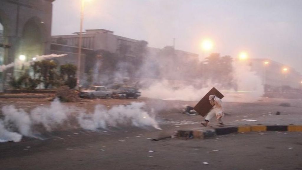 Egypt Crisis Scores Killed At Cairo Protest Bbc News 