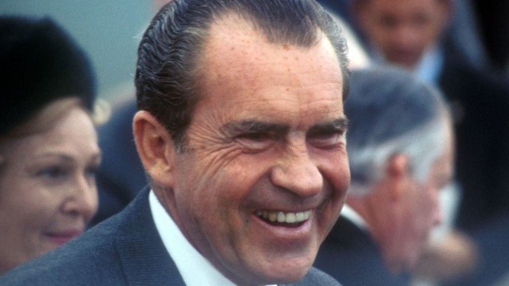 Tapes show Richard Nixon as Watergate scandal loomed - BBC News