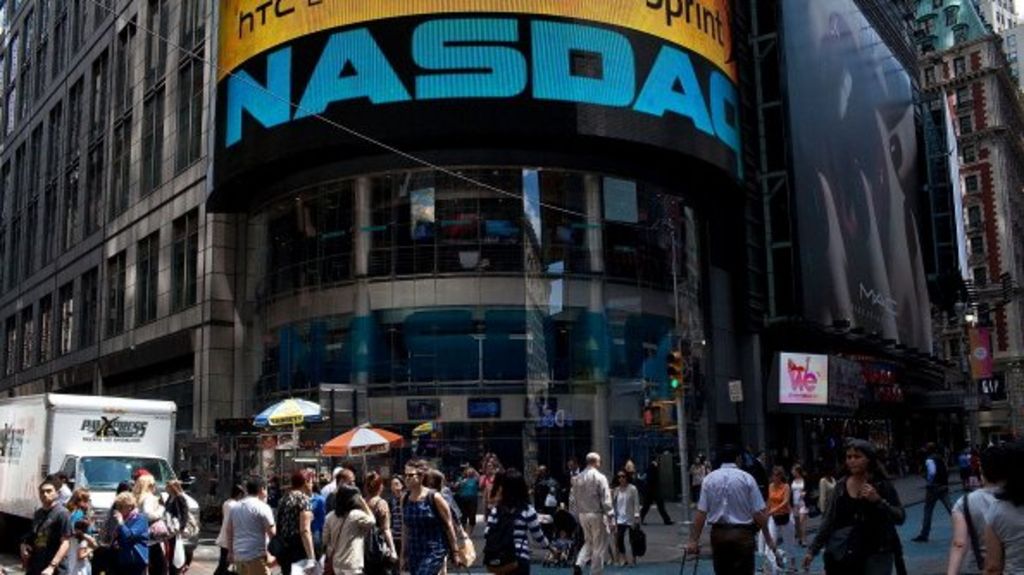 Nasdaq trading halted by glitch for 3 hours - BBC News